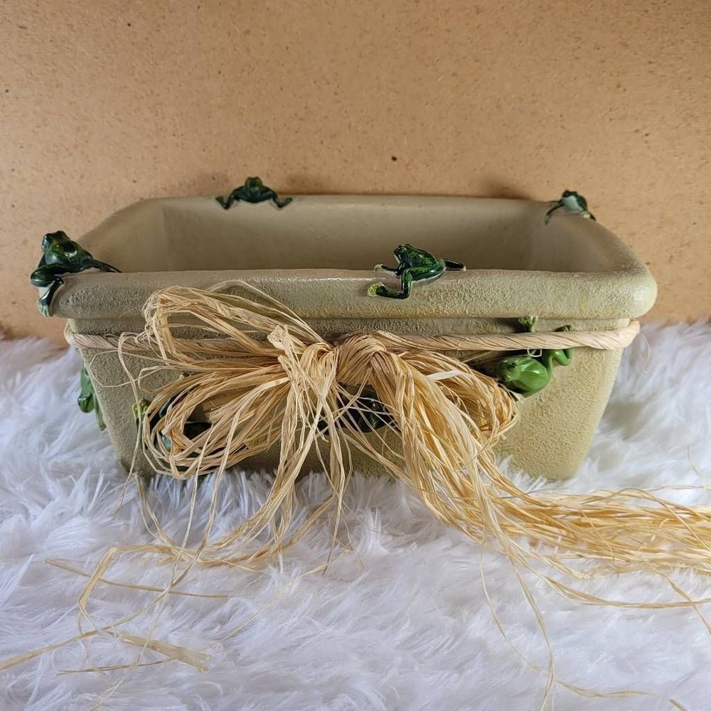 Vintage Rectangle Planter with Tree Frogs with Raffia Bow